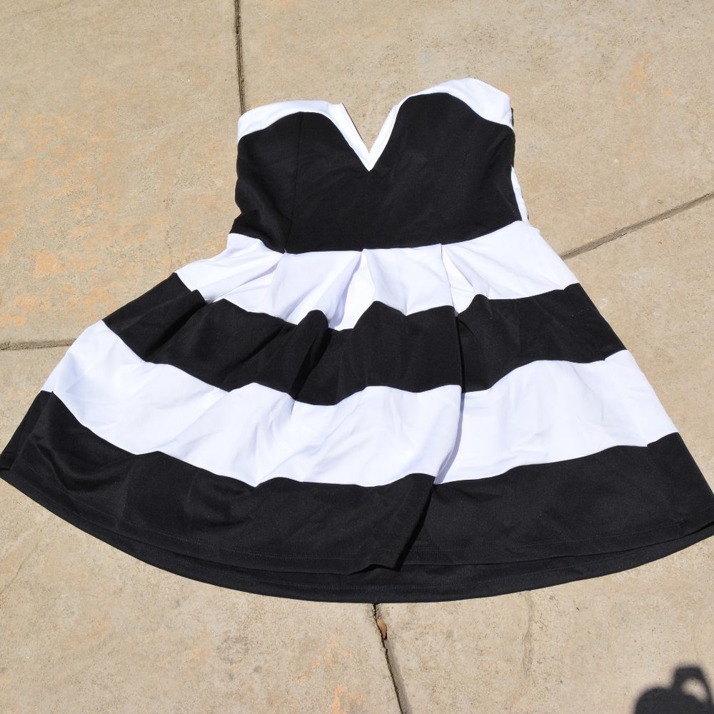 Sleeveless Structured Dress